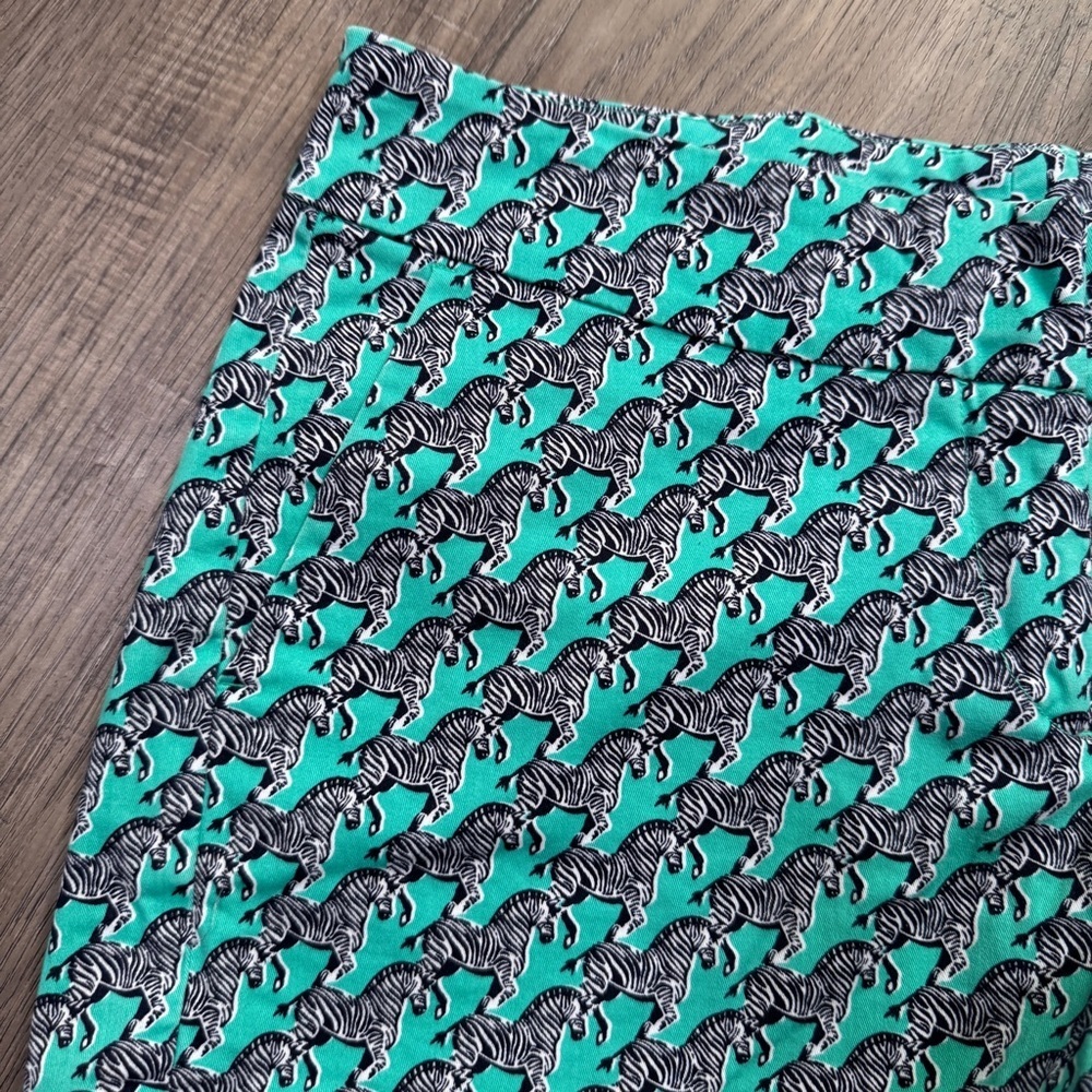 Crown & Ivy Teal Zebra Print High Shorts - Size 2 - Picture 7 of 13